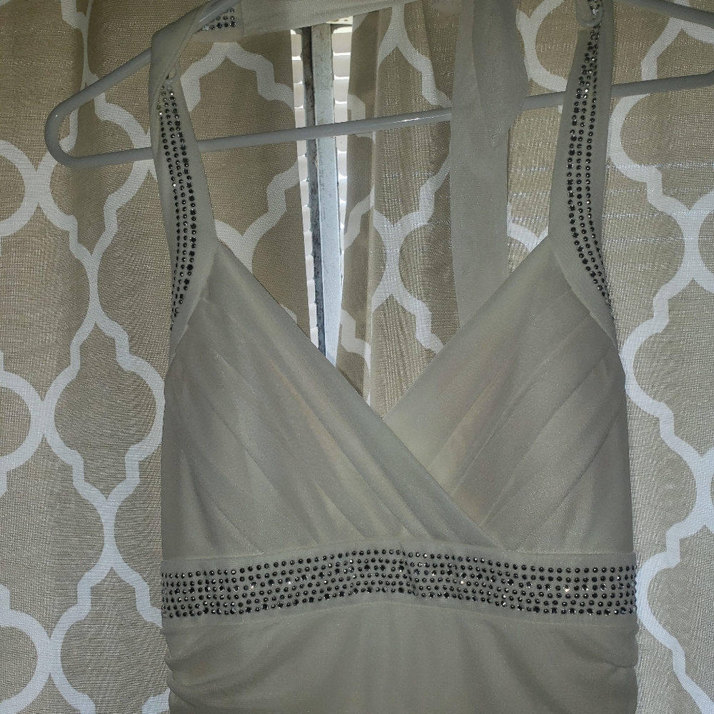 Dress - Picture 4 of 4